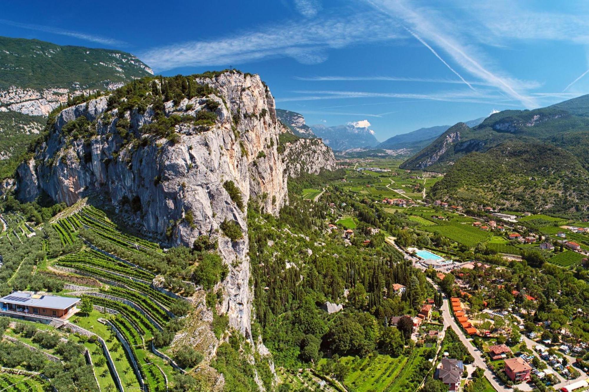 The Peace Of The Lake - Happy Rentals Torbole Sul Garda Εξωτερικό φωτογραφία